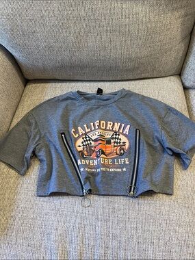 SHEIN Gray California Adventure Life Graphic Crop Top